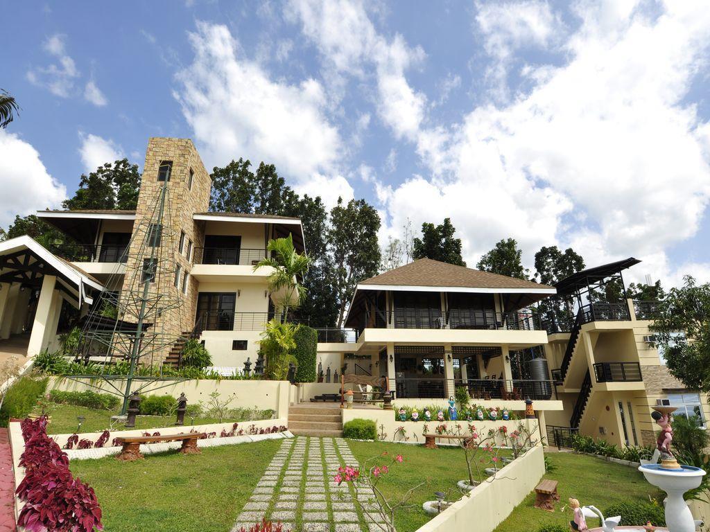Seascape Resort Batangas Bagian luar foto