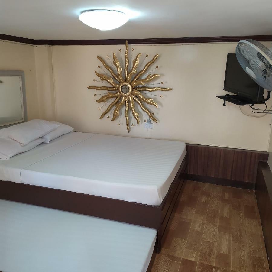 Seascape Resort Batangas Bagian luar foto